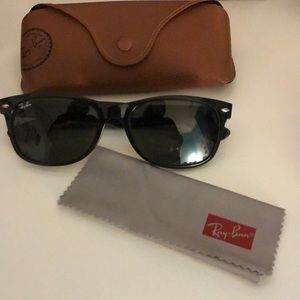 Ray-band medium frame sunglasses (polarized)